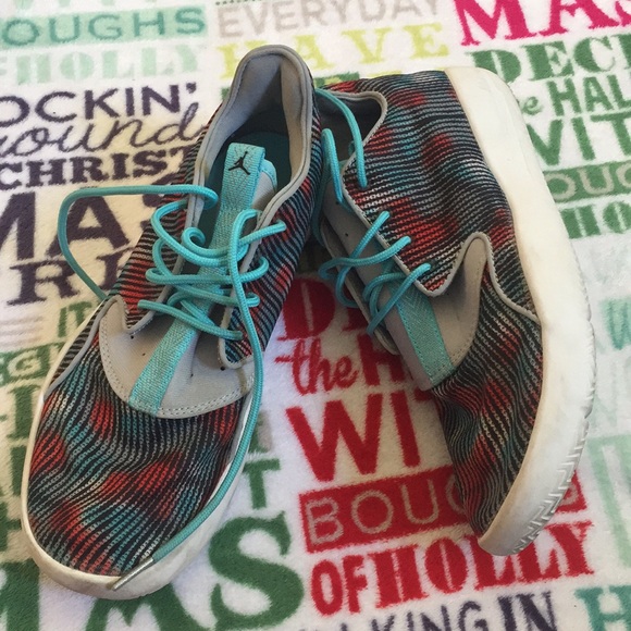 Girls Jordans eclipse - Picture 2 of 4